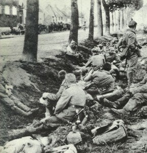 Rast deutscher Infanterie vor Paris 1914