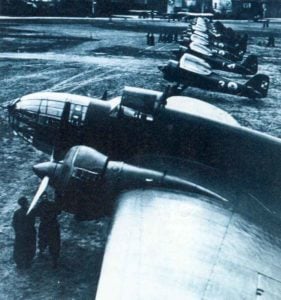 Einer der ersten PLZ P37 Bomber