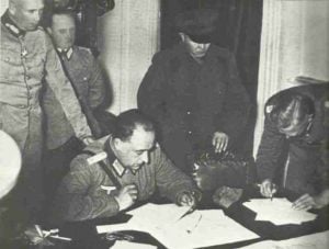 Deutsche und russische Offiziere in Polen 1939