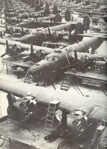Fliessbandproduktion B-24 Liberator