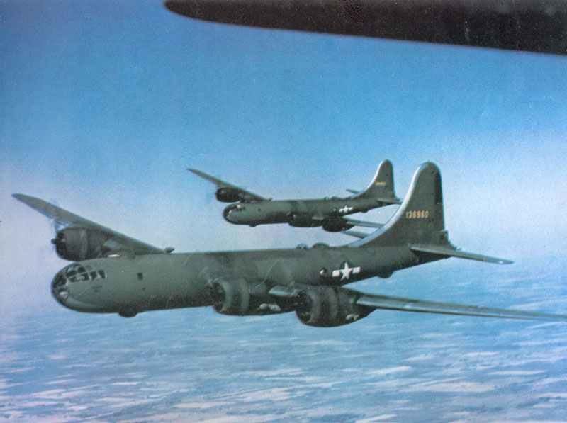 Frühe Serienmodelle B-29 Superfortress
