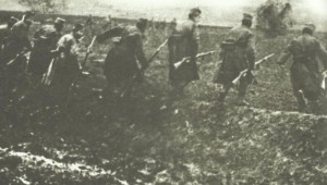 Angriff serbischer Infanterie