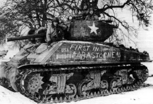 Erster US-Panzer in Bastogne