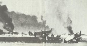 Unternehmen Bodenplatte: brennende Spitfire