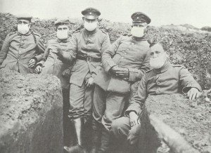 Deutsche Soldaten mit Gastuch