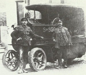 Royal Engineers mit  Dampf-Zugmaschine