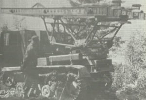 BM-13 uaf Artillerie-Traktor STZ-5
