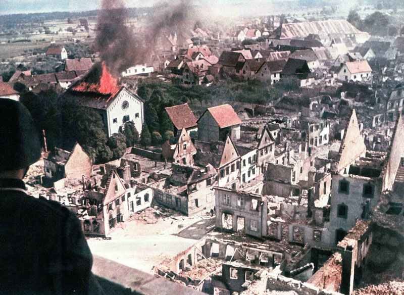 zerstörte französische Ortschaft