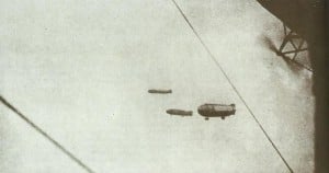 Zeppeline überfliegen die Nordsee