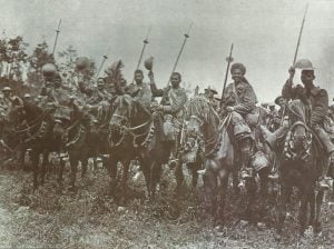 Britische Kavalleristen an der Somme