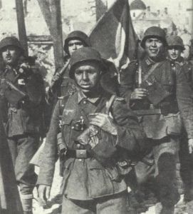 Soldaten der spanischen Blauen Division
