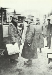 Kaiser Wilhelm II. von Deutschland (links) und Kaiser Karl I. von Österreich-Ungarn (rechts