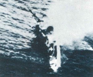HMS Exeter kurz vor ihrem Untergang