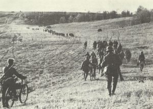 Vormarsch deutscher Infanterie durch die südrusdsischen Steppen 