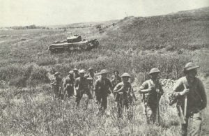 Britische Infanterie marschiert