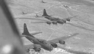 B-17F auf dem Weg zu ihrem Ziel in Italien