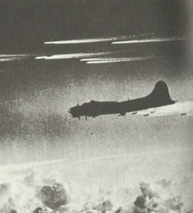 Formation von B-17 Fliegenden Festungen
