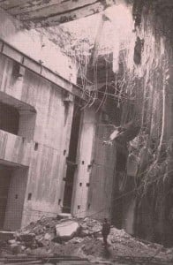 Grand Slam-Bombe hat Decke von U-Boot-Bunker durchschlagen