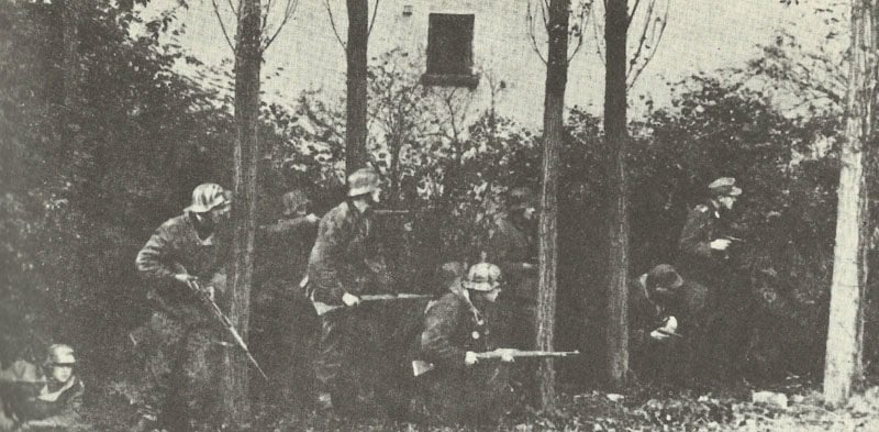 Deutsche Truppen in Arnheim