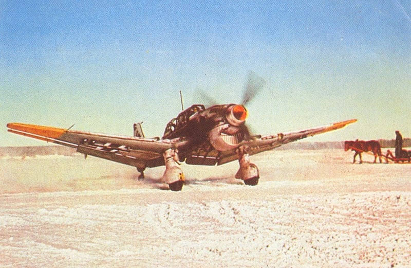 Mit Winterttarnanstrich versehener Junkers Ju 87 B Sturzkampfbomber