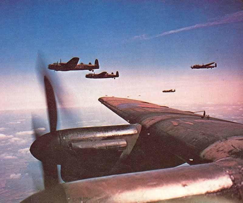 Formation von Lancaster-Bombern