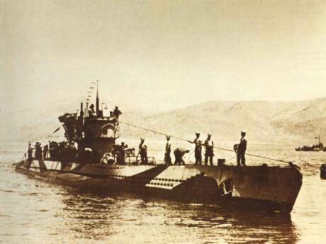 Deutsches U-Boot U-565 vom Typ VII C TypVIIC U565 px800