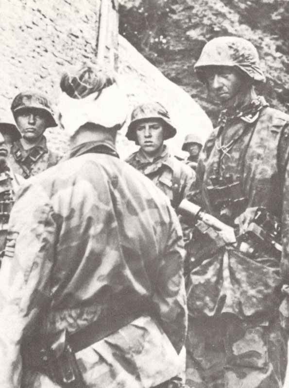 Soldaten der SS-Division Hitlerjugend in der Normandie