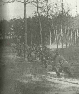 Deutsche Truppen während eines Angriffs