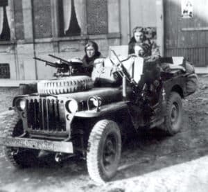 Französischer SAS-Jeep