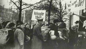 Volksopfer 1945