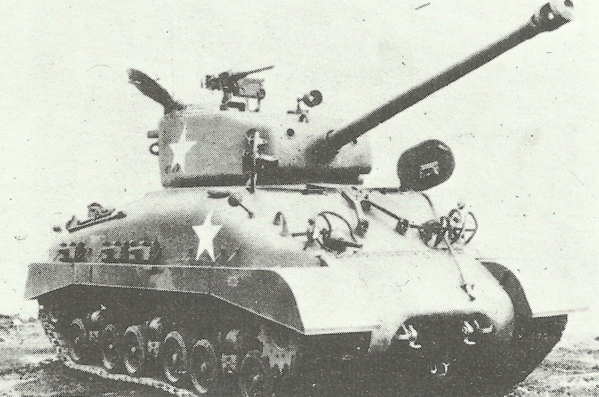 Spätes Produktionsmodell des M4A1 (76mm) HVSS