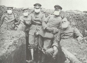 Deutsche Soldaten mit Gastuch