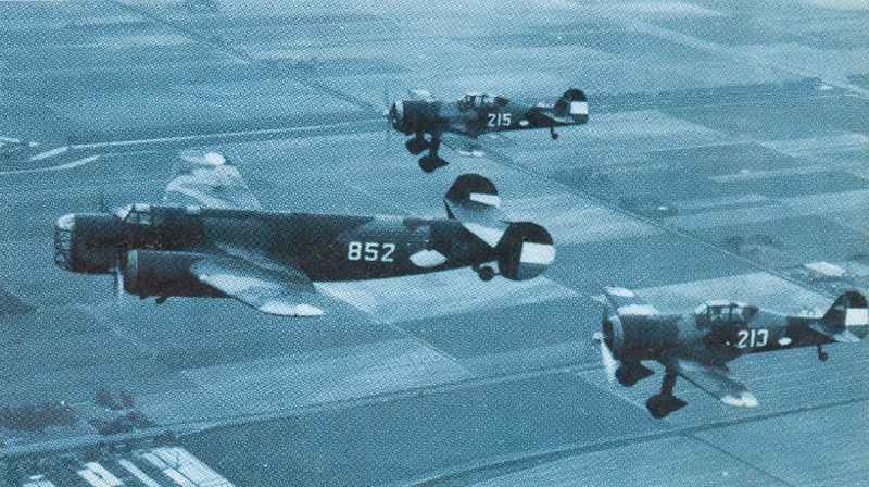 D.XXI Jäger eskortieren einen schweren Fokker T.V-Bomber