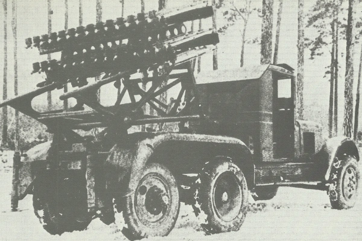 BM-8-48 auf ZIS-LKW