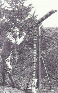  österreich-ungarischer Soldate mit einem Fla-MG