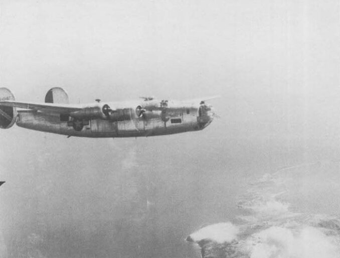 B-24J Liberator Bomber B24 5BG