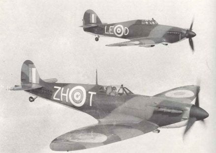 Spitfire Hurricane px800