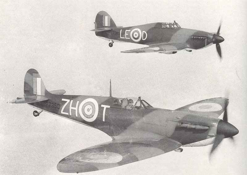 Spitfire und Hurricane