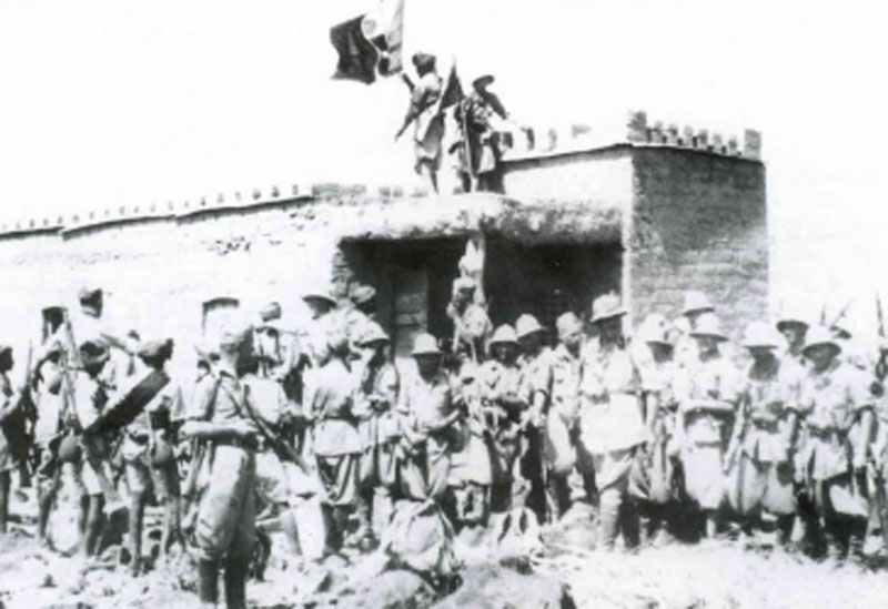 Der Feldzug in Ostafrika 1940-1941 8 Italiener in britischem Fort in Somaliland