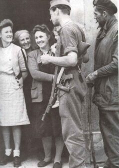 Französische Kommandos, bewaffnet mit der Thompson M1A1 FrenchCommandos px800
