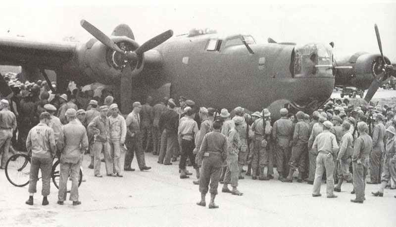 erste B-24 in Großbritannien