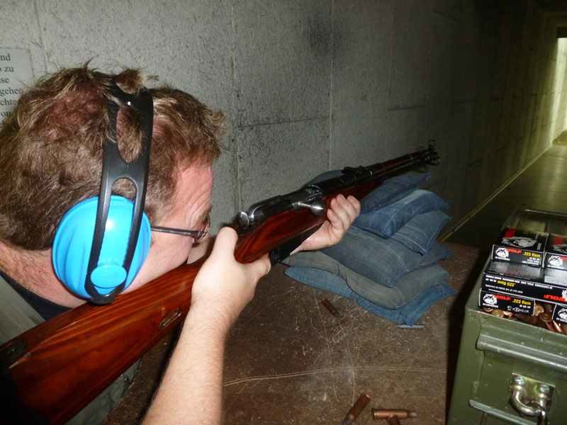 Mosin-Nagant-Gewehr 8 Schießen mit Mosin-Nagant Modell 1944 Karabiner.