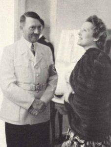 Hitler mit Olga Tschechowa