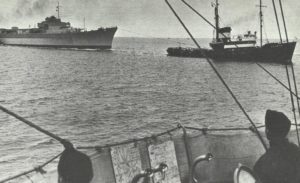 Kreuzer Lützow im Schlepp nach Leningrad