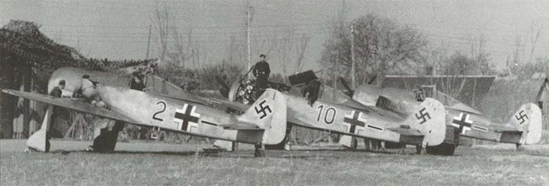 Fw 190 A-2 und A-3 von JG 26 im Frühjahr 1942