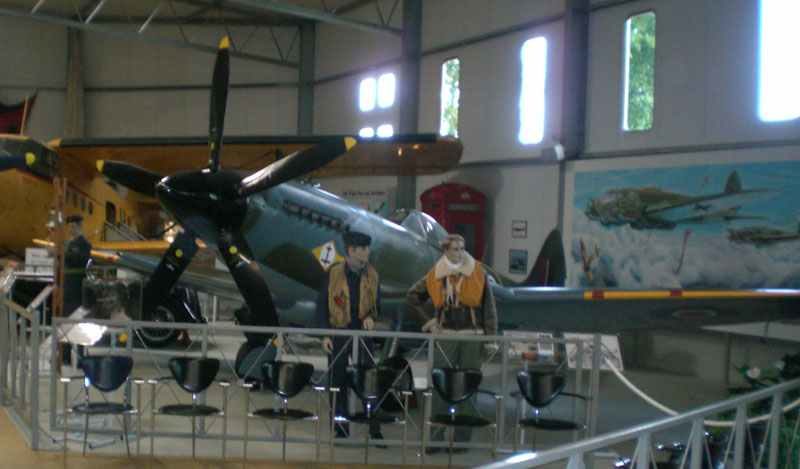 Spitfire Mk IX - XIV 27 Spitfire Mk XIV