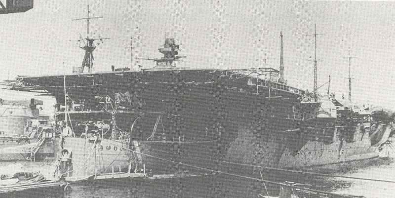 Bau eines japanischen Flugzeugträger.