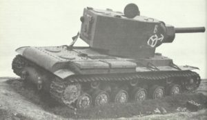 ausgeschalteter schwerer russischer KW-2