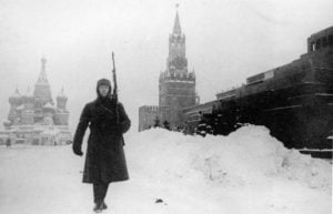 Wache vor dem Kreml 