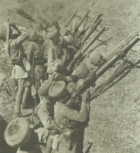 Indische Soldaten mit Lewis-MG
